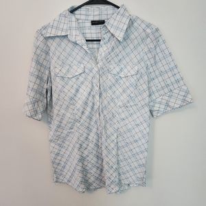 New York& Co stretch cuffed sleeve button down blouse
